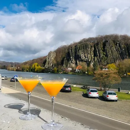 Mes Caprices Mosan Bord De Meuse ベッド・アンド・ブレックファスト 4*