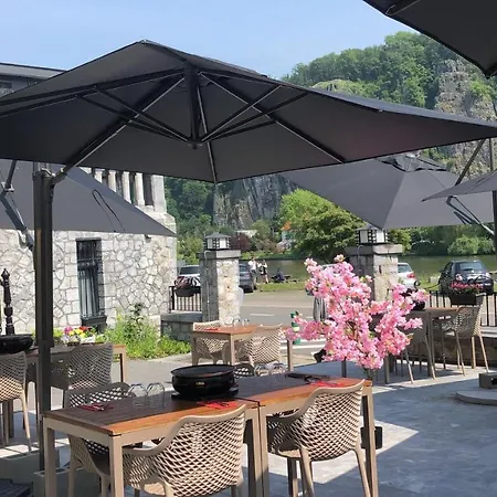 Mes Caprices Mosan Bord De Meuse ベッド・アンド・ブレックファスト ナミュール