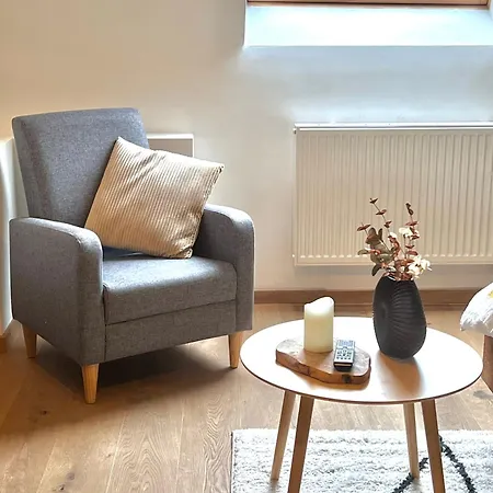 Mes Caprices Mosan Bord De Meuse ベッド・アンド・ブレックファスト 4*