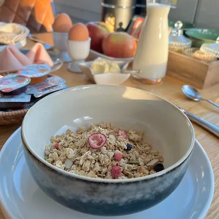 Mes Caprices Mosan Bord De Meuse Bed & Breakfast