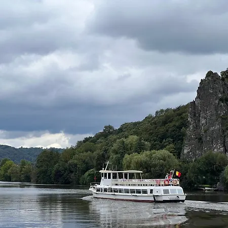 ベッド・アンド・ブレックファスト Mes Caprices Mosan Bord De Meuse 4*