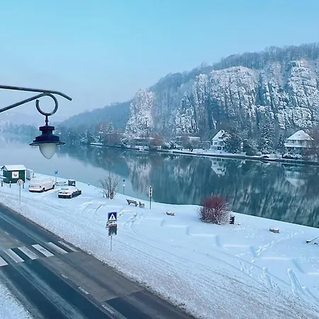 Mes Caprices Mosan Bord De Meuse Namur