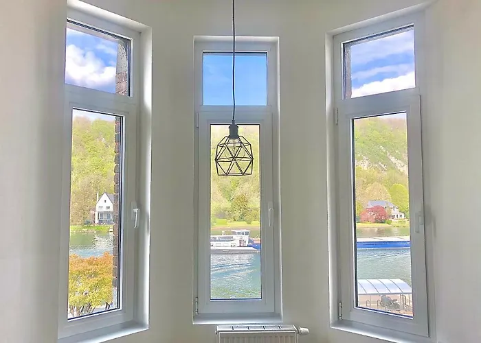 Mes Caprices Mosan Bord De Meuse 4* Namur