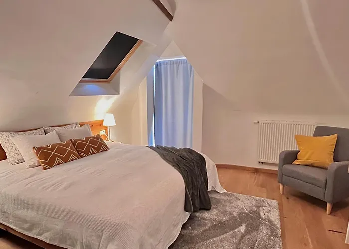 Mes Caprices Mosan Bord De Meuse Bed & Breakfast 4*